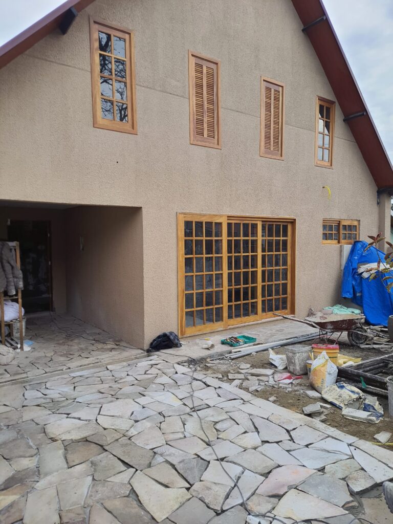 Obra realizada pela JV Portas e Janelas