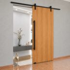 Trilho com roldanas aparente para porta de correr